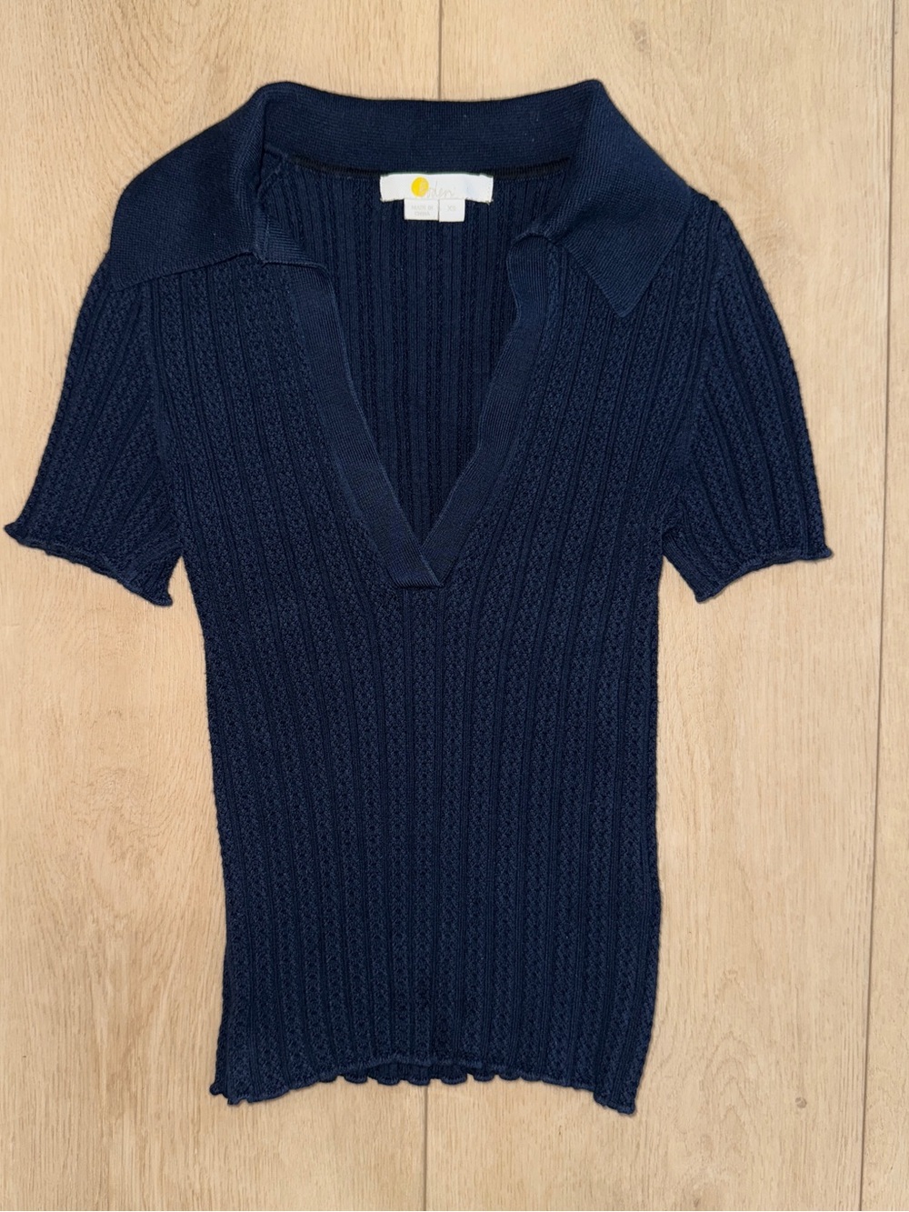 Boden Navy V-Neck Short-Sleeve Ribbed Collared Top